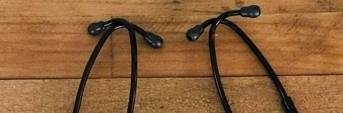 ¿Cómo quitar las olivas de un Littmann?